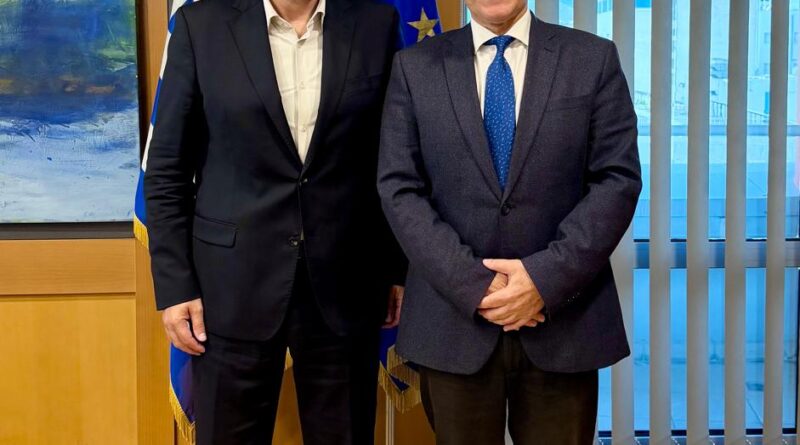 Στέφανος Γκίκας: «Ενισχύουμε τις ψηφιακές υποδομές της Κέρκυρας και την ευρυζωνικότητα με επενδύσεις 5.700.000 ευρώ στο πλαίσιο του προγράμματος Ultra-Fast Broadband.»